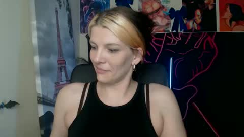 Vanessa online show from May 2026 05:37:01 AM
