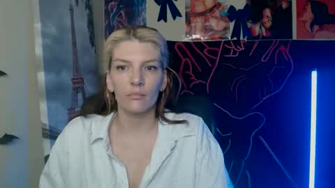 Vanessa online show from May 2026 06:52:01 AM