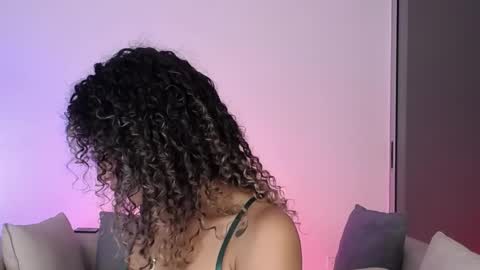 Snapshot of varenka_ivanova22 chatting on May 2026 04:39:02 AM varenka_ivanova22 online show from May 2026 04:39:02 AM