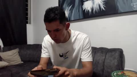 Snapshot of varonelite chatting on March 2026 03:47:01 AM Andres online show from March 2026 03:47:01 AM