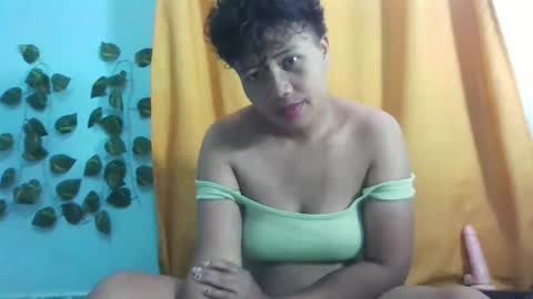 Snapshot of vayannah chatting on May 2026 07:04:02 AM Vayannah online show from May 2026 07:04:02 AM