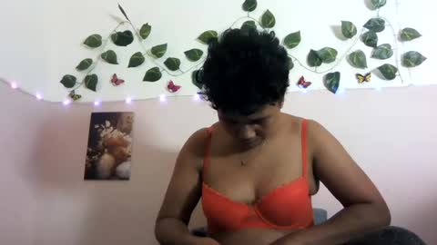 Vayannah online show from July 2026 08:43:01 AM
