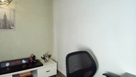 Victoria online show from October 2025 11:03:01 AM