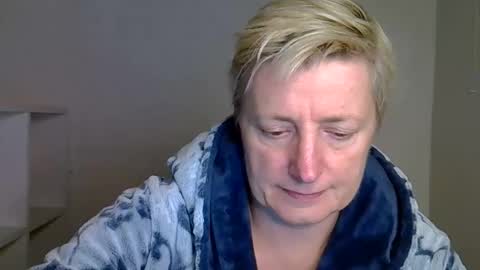 Snapshot of vea_motty chatting on November 2025 08:41:01 PM vea_motty online show from November 2025 08:41:01 PM