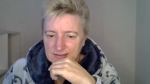 Snapshot of vea_motty chatting on November 2025 08:25:02 AM vea_motty online show from November 2025 08:25:02 AM