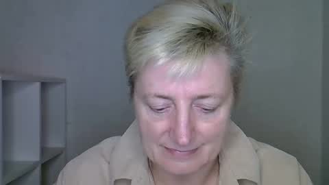 Snapshot of vea_motty chatting on December 2025 02:15:01 PM vea_motty online show from December 2025 02:15:01 PM