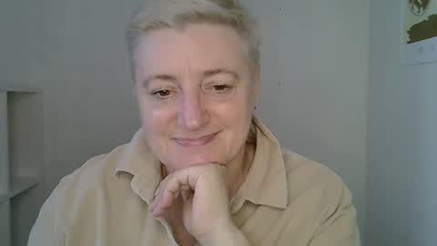 Snapshot of vea_motty chatting on February 2026 11:40:01 AM vea_motty online show from February 2026 11:40:01 AM