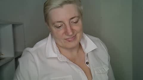 Snapshot of vea_motty chatting on February 2026 04:40:01 PM vea_motty online show from February 2026 04:40:01 PM