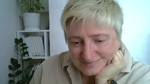 vea_motty online show from April 2026 09:08:01 AM