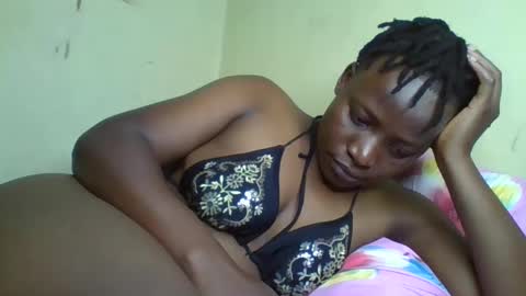 Snapshot of vee_tommy chatting on December 2024 06:10:01 AM Vee tommy online show from December 2024 06:10:01 AM