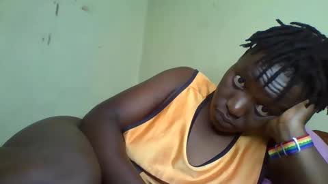 Snapshot of vee_tommy chatting on December 2024 08:04:01 AM Vee tommy online show from December 2024 08:04:01 AM