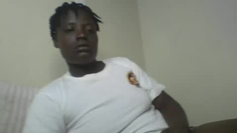 Snapshot of vee_tommy chatting on February 2025 04:11:02 PM Vee tommy online show from February 2025 04:11:02 PM