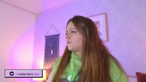 Vee Simons online show from June 2026 07:49:01 PM