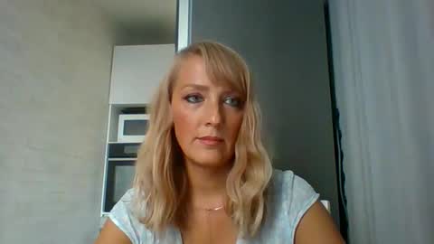 Snapshot of veessa chatting on September 2025 02:06:02 PM Veessa online show from September 2025 02:06:02 PM