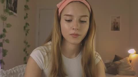 Maria online show from September 2025 02:43:02 PM