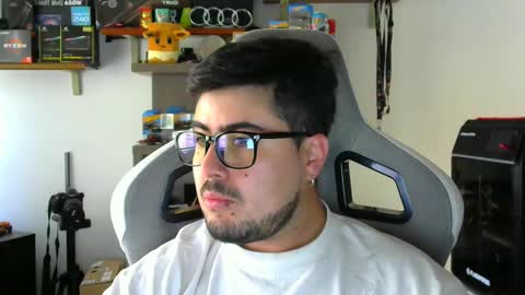 Snapshot of veils24 chatting on November 2025 03:00:01 PM Charles online show from November 2025 03:00:01 PM