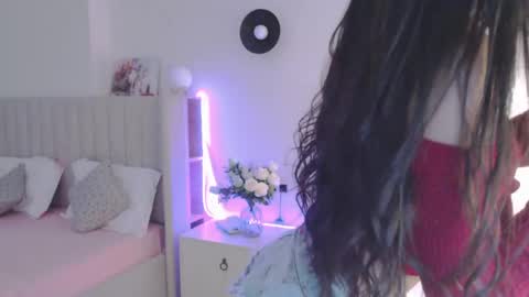 Snapshot of veliasai chatting on June 2026 03:01:01 AM VeliaSai online show from June 2026 03:01:01 AM