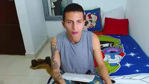 velk_hot1 online show from November 2025 07:25:01 PM