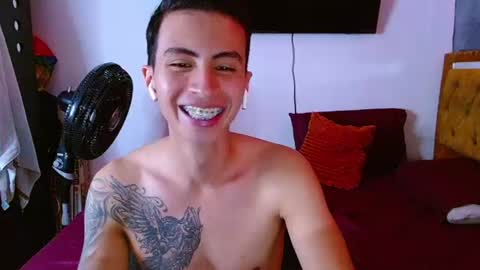 velk_hot1 online show from June 2026 12:42:01 PM