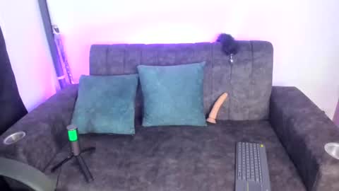 Snapshot of velmoon chatting on November 2025 06:41:01 PM velmoon online show from November 2025 06:41:01 PM