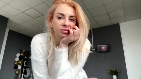 velour_kiss online show from March 2026 09:01:02 AM
