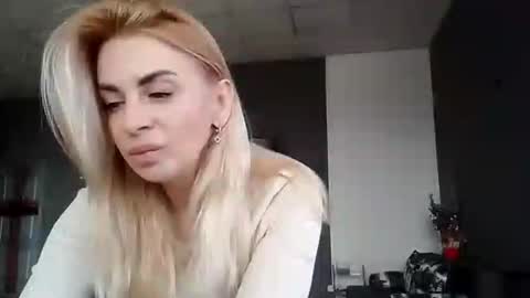 velour_kiss online show from March 2026 08:08:02 AM