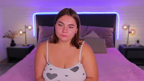 Snapshot of velvet__doll chatting on September 2025 07:08:02 PM velvet__doll online show from September 2025 07:08:02 PM