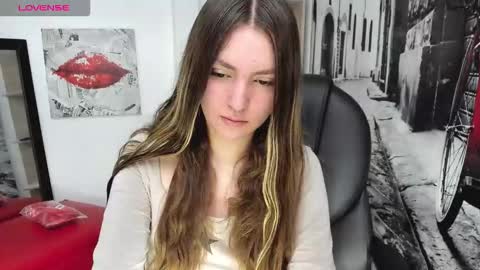 Snapshot of velvet__moon chatting on November 2025 11:49:02 PM Sophi online show from November 2025 11:49:02 PM