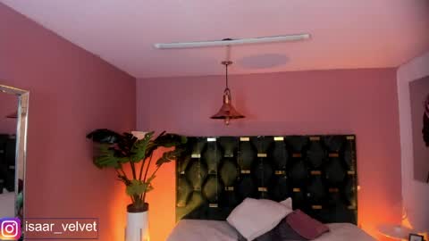 Isabella  online show from April 2026 11:38:01 AM