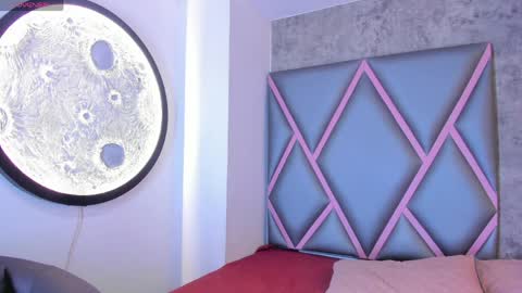 Snapshot of velvet_duo23 chatting on May 2026 04:04:02 PM Stefany Y Diego online show from May 2026 04:04:02 PM