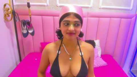 Snapshot of velvet_giirll chatting on June 2026 04:52:02 PM velvet_giirll online show from June 2026 04:52:02 PM