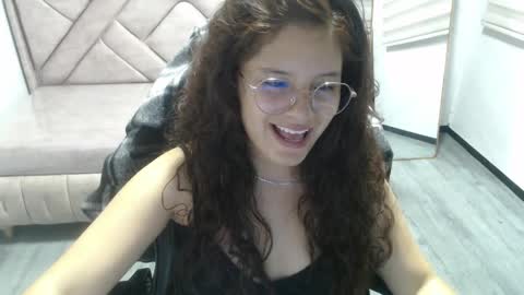 velvet_moon_v online show from March 2026 08:14:01 PM