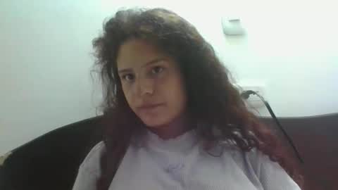 velvet_moon_v online show from April 2026 03:44:01 AM