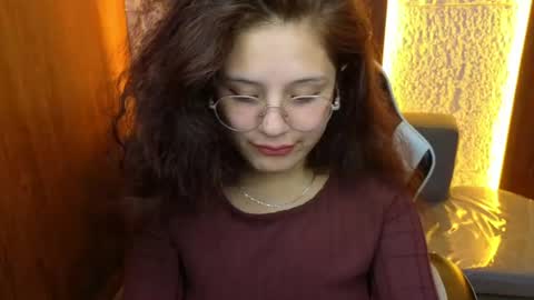 velvet_moon_v online show from June 2026 03:07:01 AM