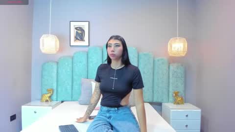 Snapshot of velvet_scarlet chatting on April 2026 02:33:02 AM velvet_scarlet online show from April 2026 02:33:02 AM