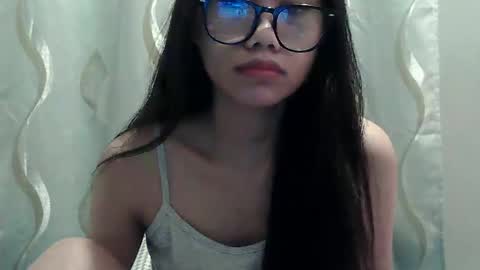 Cassy Pinay online show from November 2025 02:06:02 AM