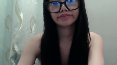Cassy Pinay online show from November 2025 08:19:02 PM