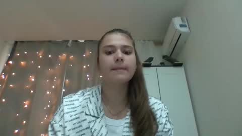 velveted_ivy online show from November 2025 11:11:01 AM