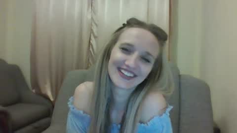 Snapshot of velvetintuition chatting on May 2026 09:20:02 PM velvetintuition online show from May 2026 09:20:02 PM