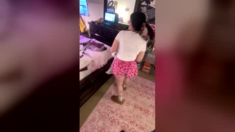 Kitty online show from February 2026 01:04:01 AM