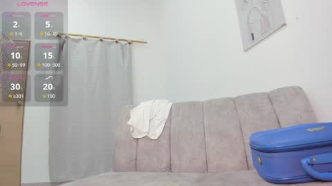 Velvetluna online show from April 2026 04:15:02 PM