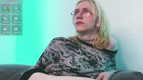 Snapshot of velvetqueer chatting on November 2025 10:14:02 AM TRISS online show from November 2025 10:14:02 AM