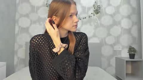 Kelly online show from November 2025 06:46:02 AM