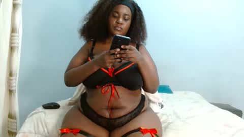 Snapshot of velvetychocolate1 chatting on May 2026 01:25:02 AM velvetychocolate1 online show from May 2026 01:25:02 AM