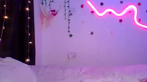 Snapshot of velvetyvixen chatting on September 2025 03:33:02 AM COCO XOXO online show from September 2025 03:33:02 AM