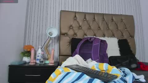 Snapshot of veneno_hot chatting on February 2025 12:57:02 PM veneno hot online show from February 2025 12:57:02 PM