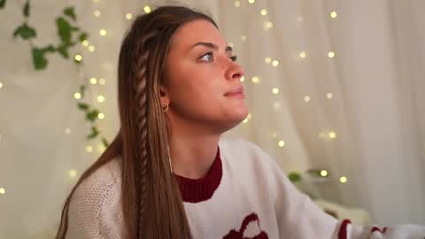 Snapshot of venera_style chatting on December 2024 01:33:02 PM VENERA online show from December 2024 01:33:02 PM