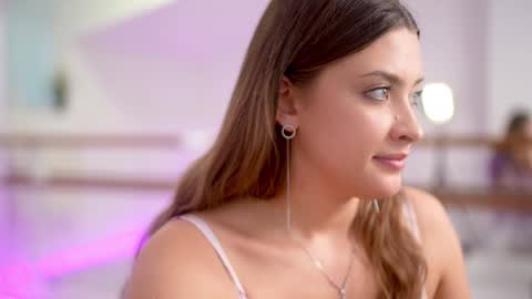 Snapshot of venera_style chatting on January 2025 01:03:02 PM VENERA online show from January 2025 01:03:02 PM