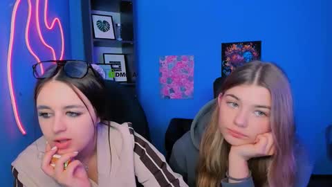 Snapshot of venezia_barton chatting on February 2026 04:16:02 PM venezia_barton online show from February 2026 04:16:02 PM