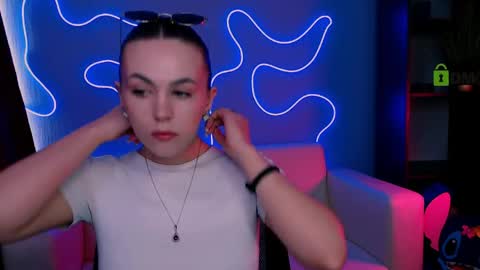 venezia_barton online show from April 2026 09:16:01 AM